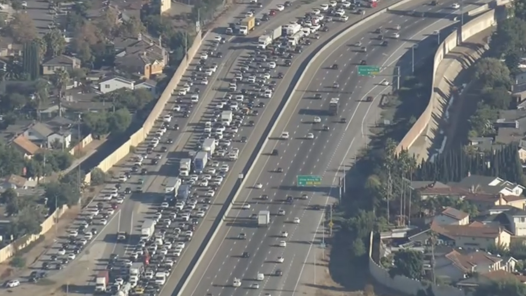Northbound Highway 101 lanes in San Jose blocked by overturned vehicle — CBS Bay Area (KPIX), Piedmont Community news
