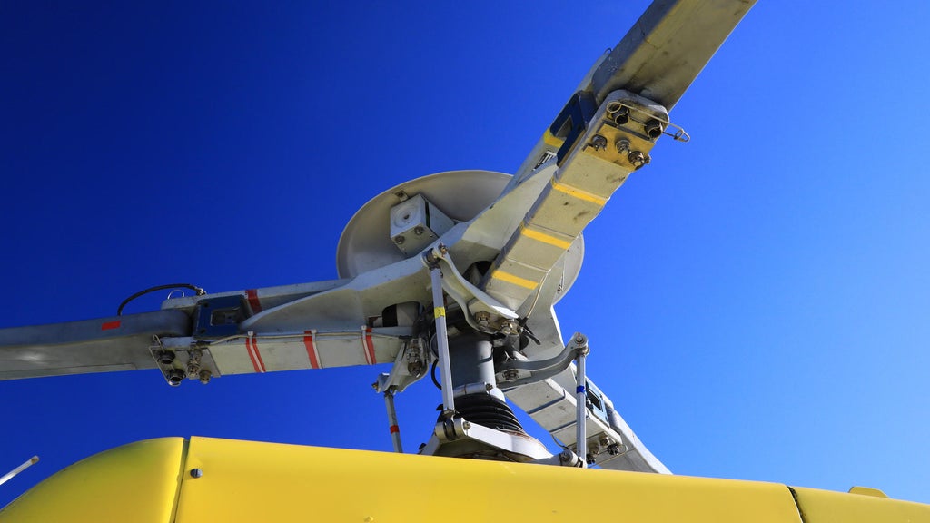 2 helicopters collide southeast of McMinnville in Oregon, killing 3 — Piedmont Schools news