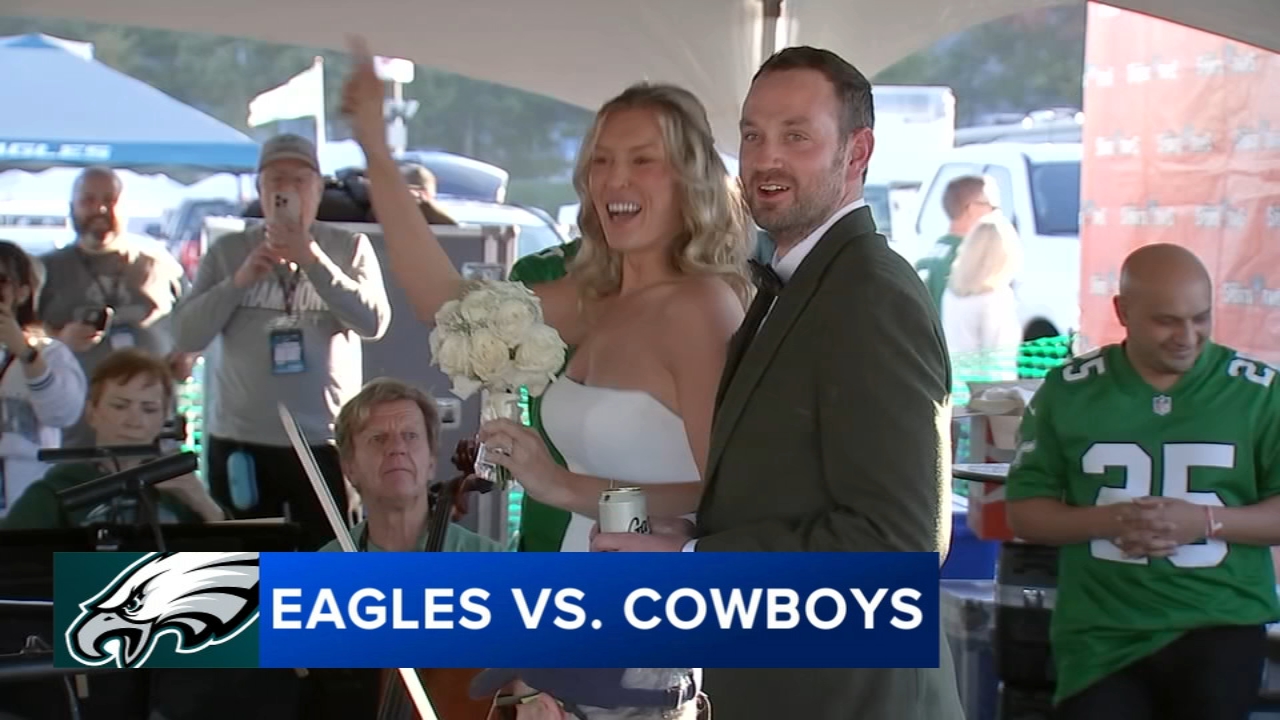 Chicago couple Lindsey Carl, Brandon Byrd get married at Philadelphia Eagles tailgate before MNF
       — Piedmont Community news