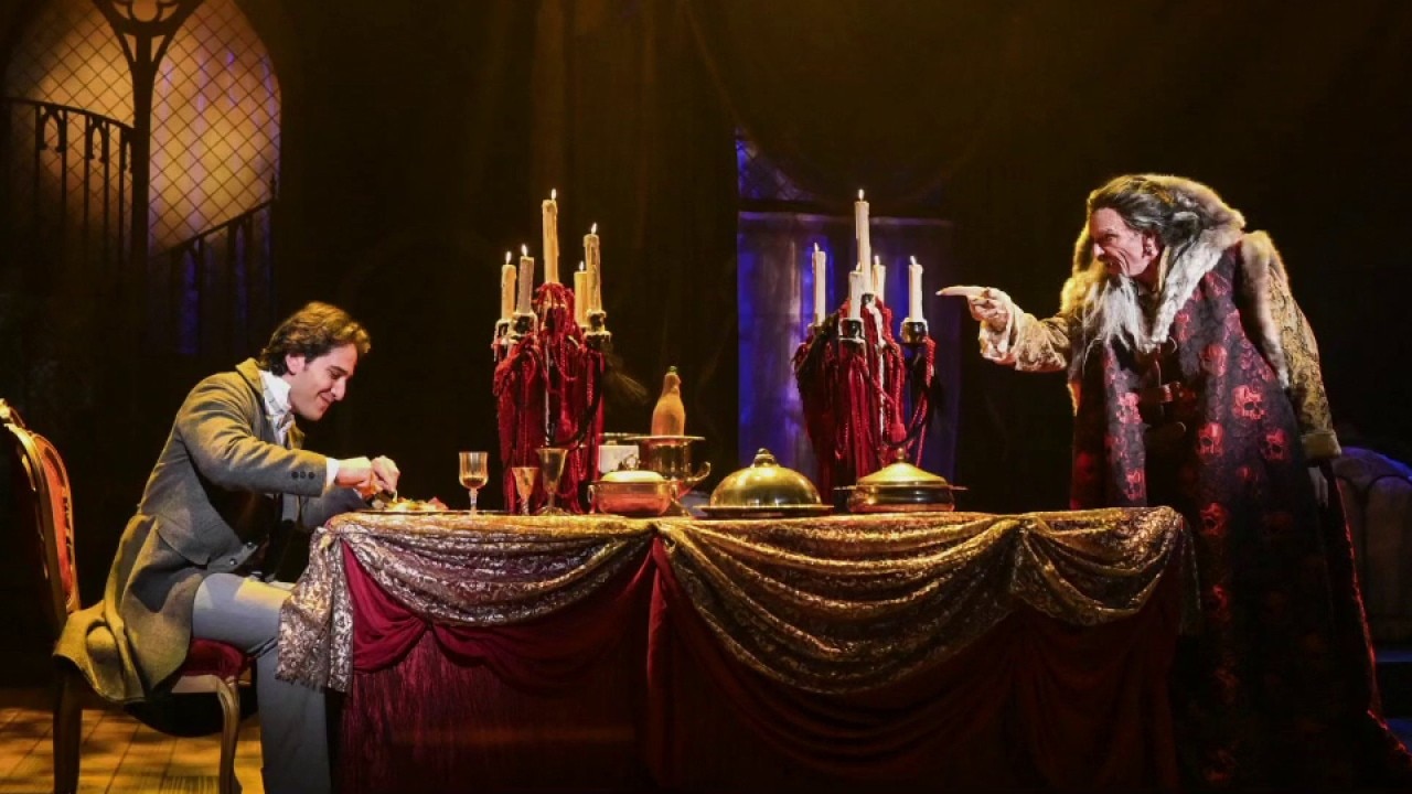 'Dracula' at TheatreWorks Silicon Valley — KTVU FOX 2 Bay Area, Piedmont Arts news