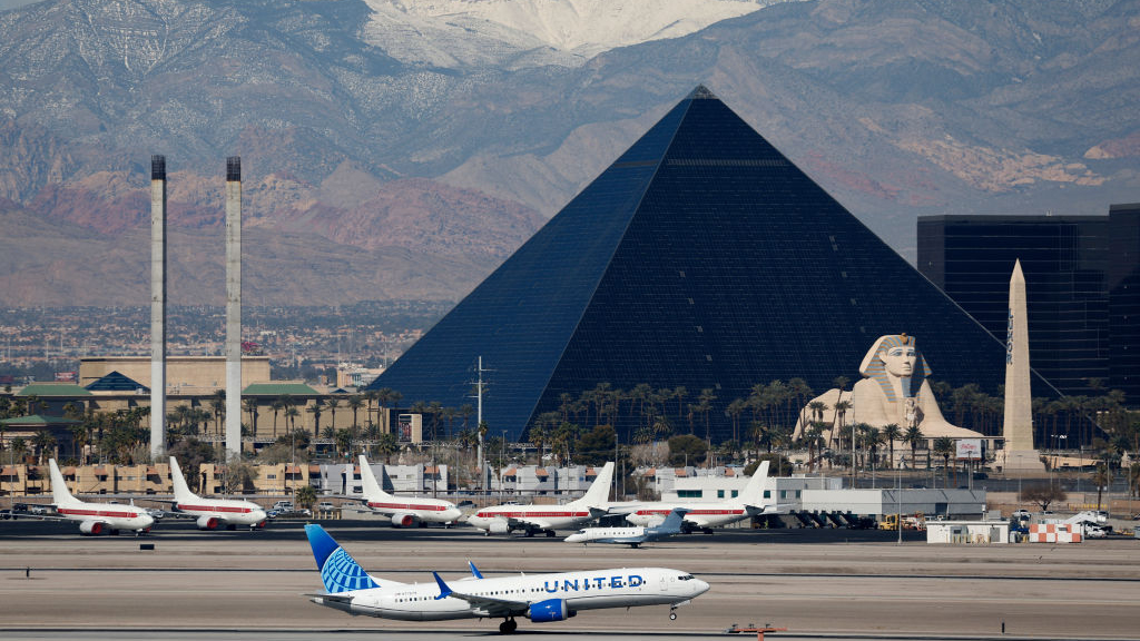 Flight rerouted after passenger threatened to hijack plane — Piedmont Community news